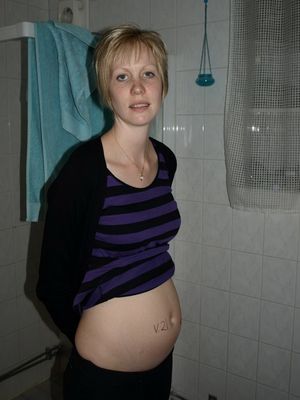 Skinny Amateur Pregnant Wife Private Pics