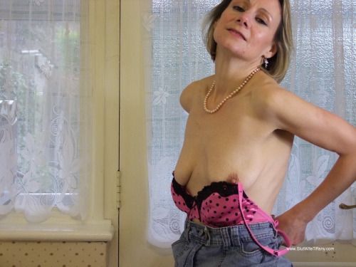 The post HD Hot Milf Porn appeared first on Only Wild Mature MILFs.