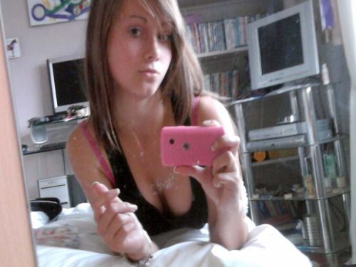 Swap nude selfies here