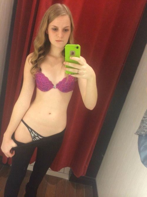 Hookup with a young hottie tonight: