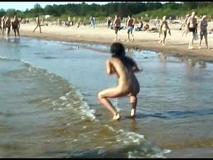 Teen nudists take off their clothes and play nude