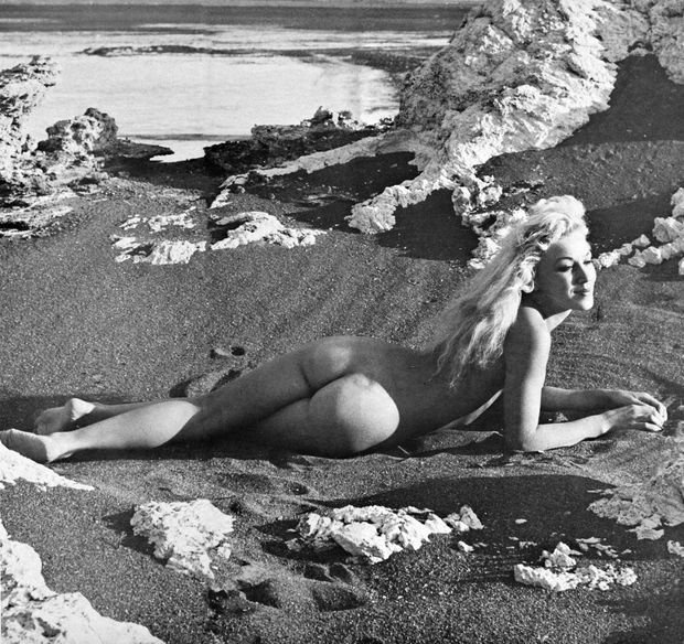 Nudes of Dienes