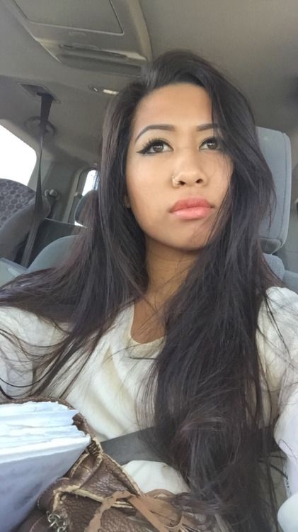 itskatiebaaaby:

What am I looking at? Bigboobs, Toket Gede,...