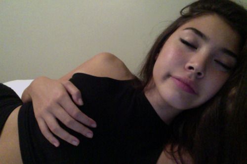 meesoww:

my feet hurt goodnight Bigboobs, Toket Gede, Tetek...