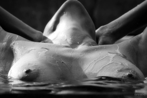 Gabriela Cruz Espinosa nude images from Treats magazine June 2015