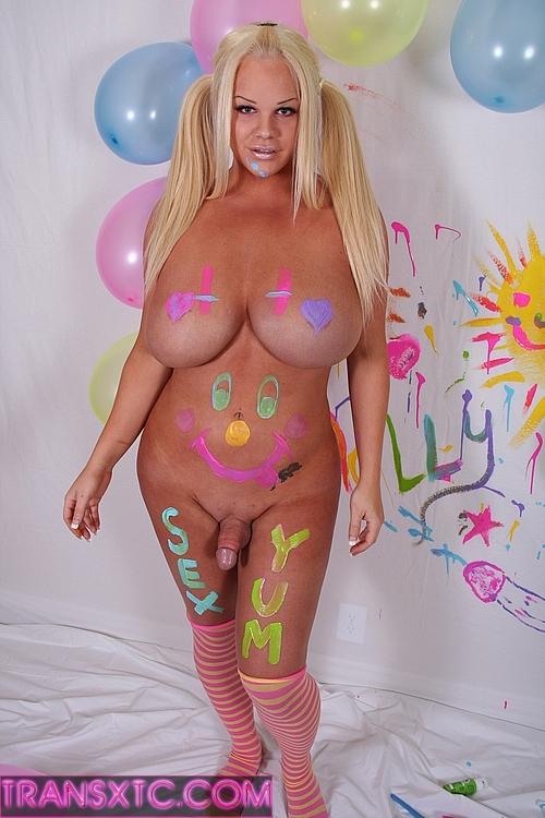 kinkiandkind:it sure is fun to be different isn’t? Have pride!!!Mmmm Holly Sweet