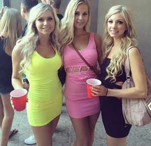 Talk To and Watch Beautiful Blondes Live Fuck and Finger Themselves…FREE