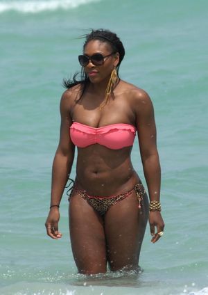 Celeb Serena Williams Wearing Bikini