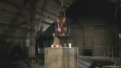 Painful chain reaction in bondage training!