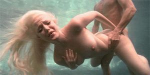 Hot underwater sex