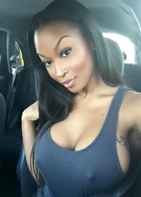 Hot black woman, selfie in car