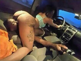 Pussy eating, whenever, wherever... car mode