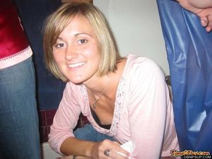 Downblouse & Nipslip 077