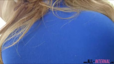 Sweet Melanie Gold gets fucked for a nasty pussy creampie