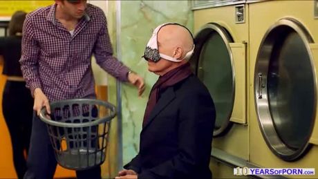 Redhead stunner Jasmine James strips off her clothes then fucks a lucky stranger at the laundromat