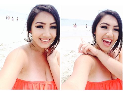 itstheena:

Cape lookout Island, NC Bigboobs, Toket Gede, Tetek...