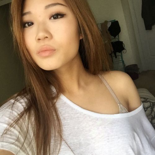 oheyitsangie:

Ig: angieee49 Bigboobs, Toket Gede, Tetek Montok,...
