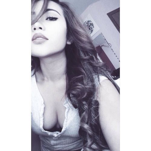 mrsmanleyy:

That’s me Bigboobs, Toket Gede, Tetek Montok, Foto...