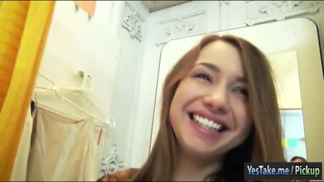 Czech babe Taylor Sands nailed in fitting room for cash