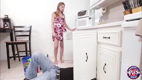 Horny teen Sydney gets her pussy pounded hard after she gets so horny seducing the plumber and sets her pussy in front of her man.