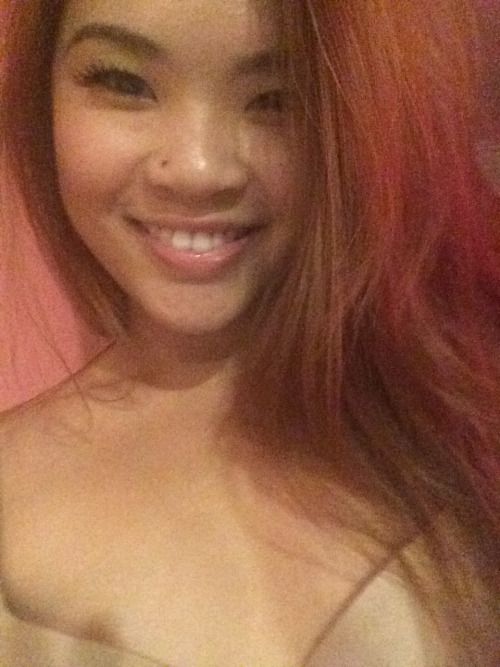 okiejess:

hi :) Bigboobs, Toket Gede, Tetek Montok, Foto Cewek...