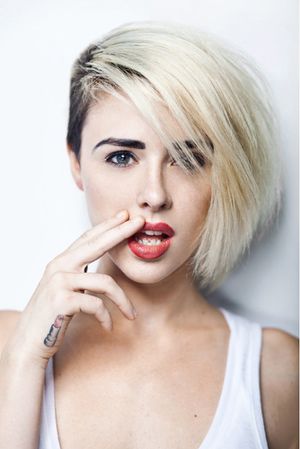 Talk To and Watch Beautiful Blondes Live Fuck and Finger Themselves…FREE