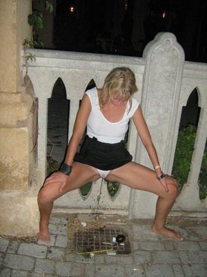 hotgirlspeeing: The HOTTEST collection of pee girls on Tumblr!