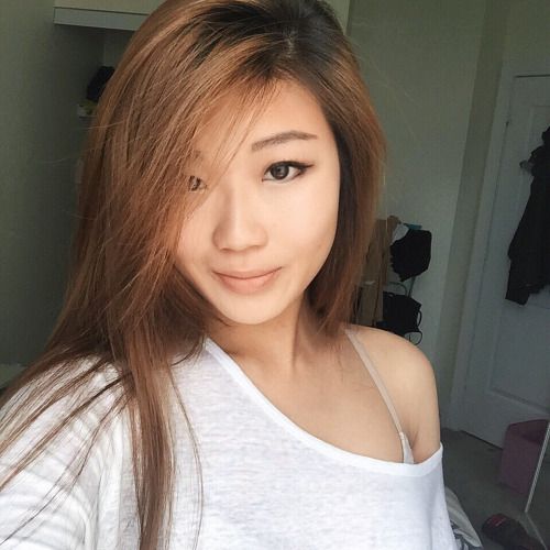oheyitsangie:

Ig: angieee49 Bigboobs, Toket Gede, Tetek Montok,...