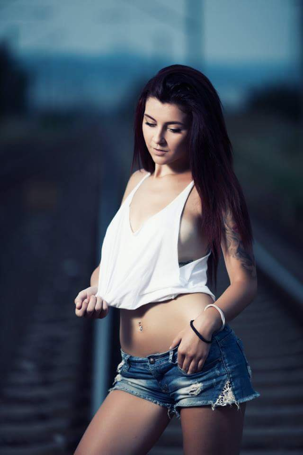 A little sideboob