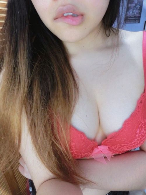 veeforvictoria:

❤
 Bigboobs, Toket Gede, Tetek Montok, Foto...