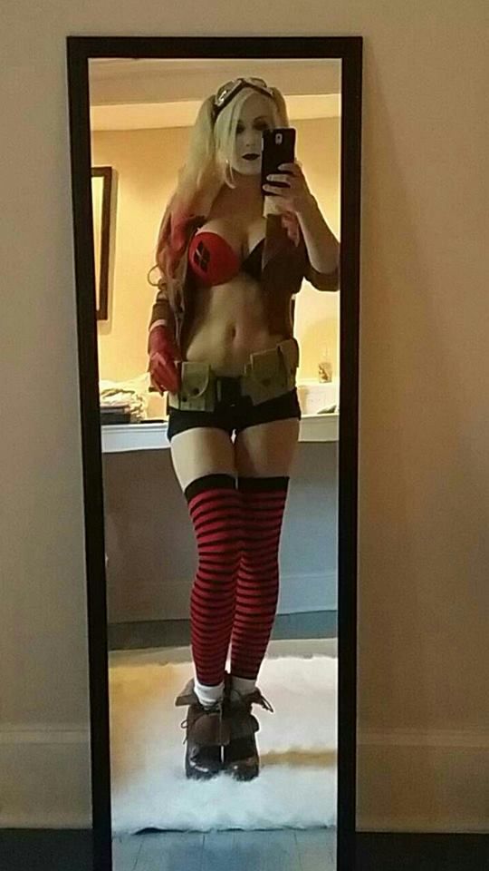 Sexy cosplayer