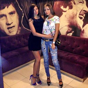 Sexy party chicks posing