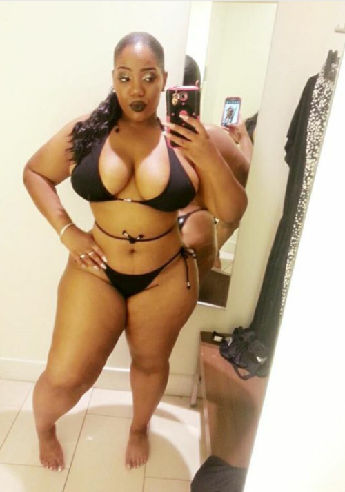 dbootyologist:

Brickhouse