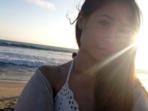 taylorwonger:

 Bigboobs, Toket Gede, Tetek...