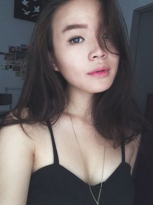 fothermuckingtwat: Hello internet here’s my face Bigboobs,...