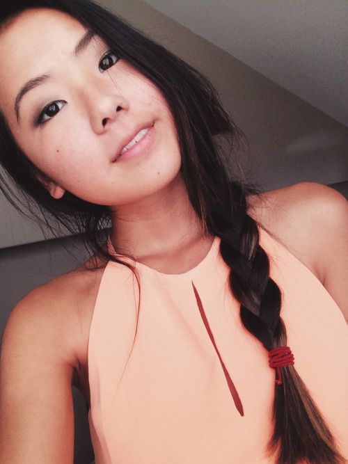 kayceeinhawaii:

happy Tuesday I liked my top today Bigboobs,...