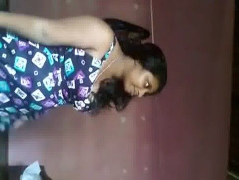 South Indian Mallu Girl Anjusha Self Made Clip Leaked By Her Bf