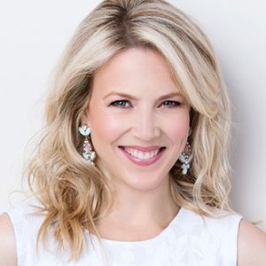 Probablement (avec Véronique CLOUTiER, peut-être) LA PLUS BELLE BLONDE DU QC (du Canada ?)