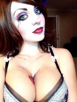 Sexy cute babe... Nice bOObs