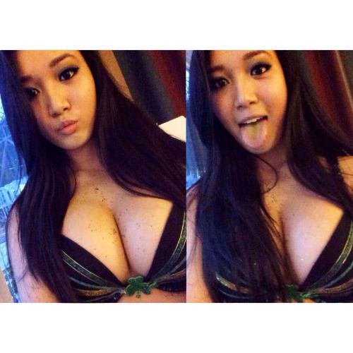 viviannanguyen:

LUCKY 2014. Bigboobs, Toket Gede, Tetek Montok,...
