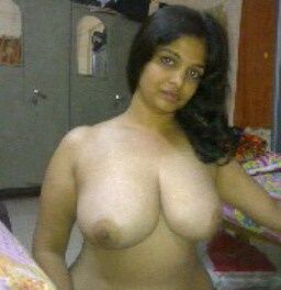 Sexy Huge Boobs Aunty