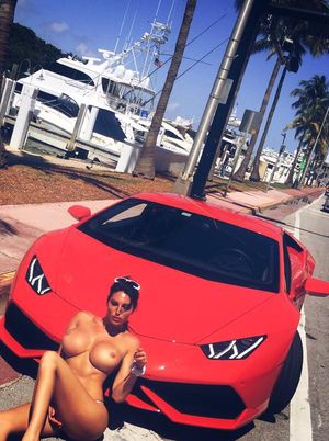 Vicky xipolitakis-Miami public