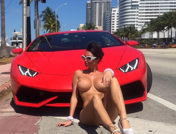 Vicky-Miami-public