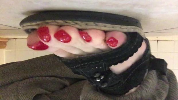 Shayna's Juicy Red Toesies