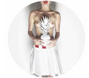 Miley Cyrus Bares Her Boobs For Super Hot V Magazine Shoot