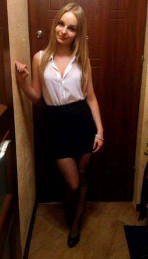 Sweet and sexy blonde going out