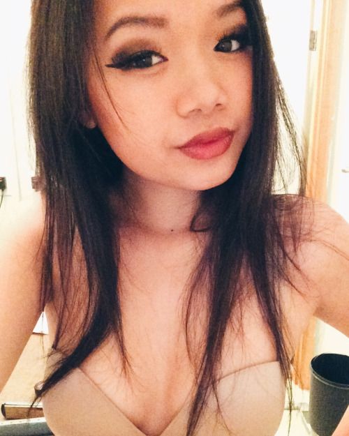 tiafayexo:

hello Bigboobs, Toket Gede, Tetek Montok, Foto Cewek...