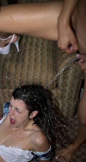jsgirlspissing: Girls Peeing / Piss Fetish Blog JSGirlsPissing