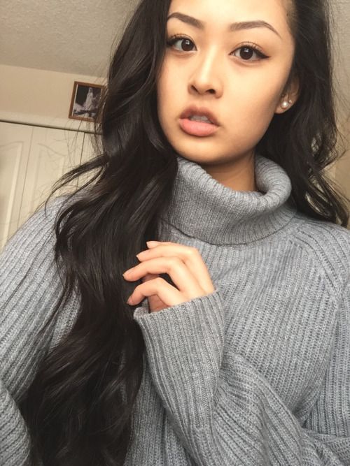 britneyhuynh:

Reminiscing about my long hair
 Bigboobs, Toket...
