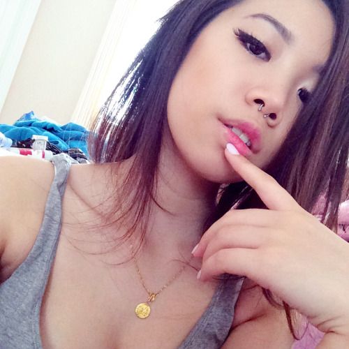 tranqvil:

Hmph.
 Bigboobs, Toket Gede, Tetek Montok, Foto Cewek...